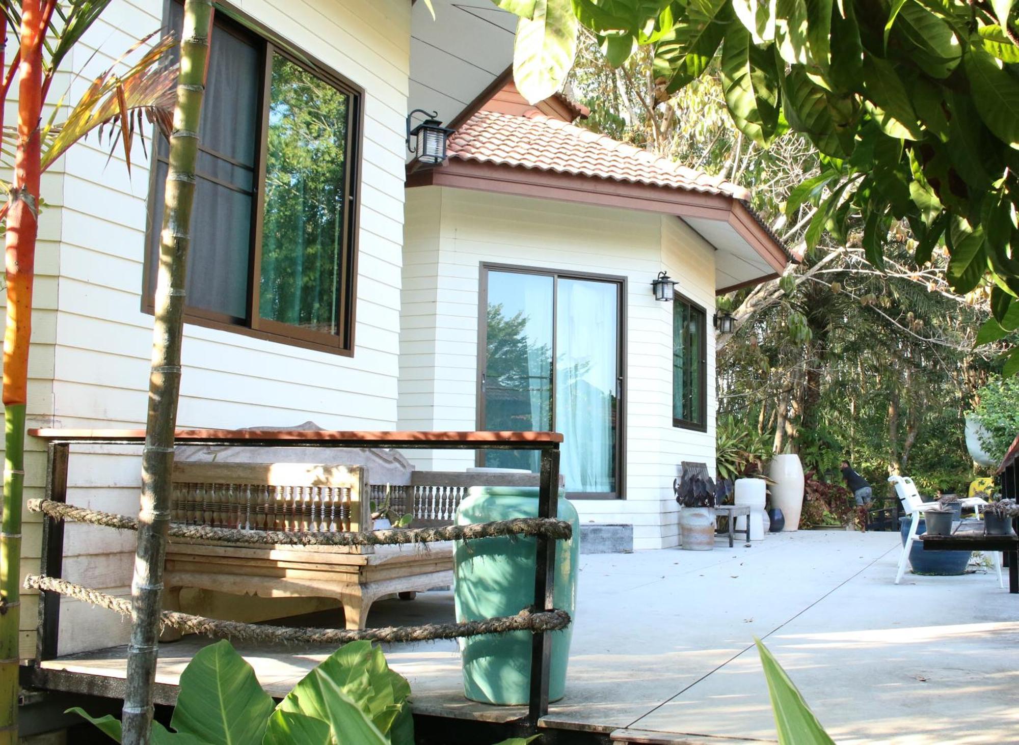 Navari Homestay Rayong Bagian luar foto