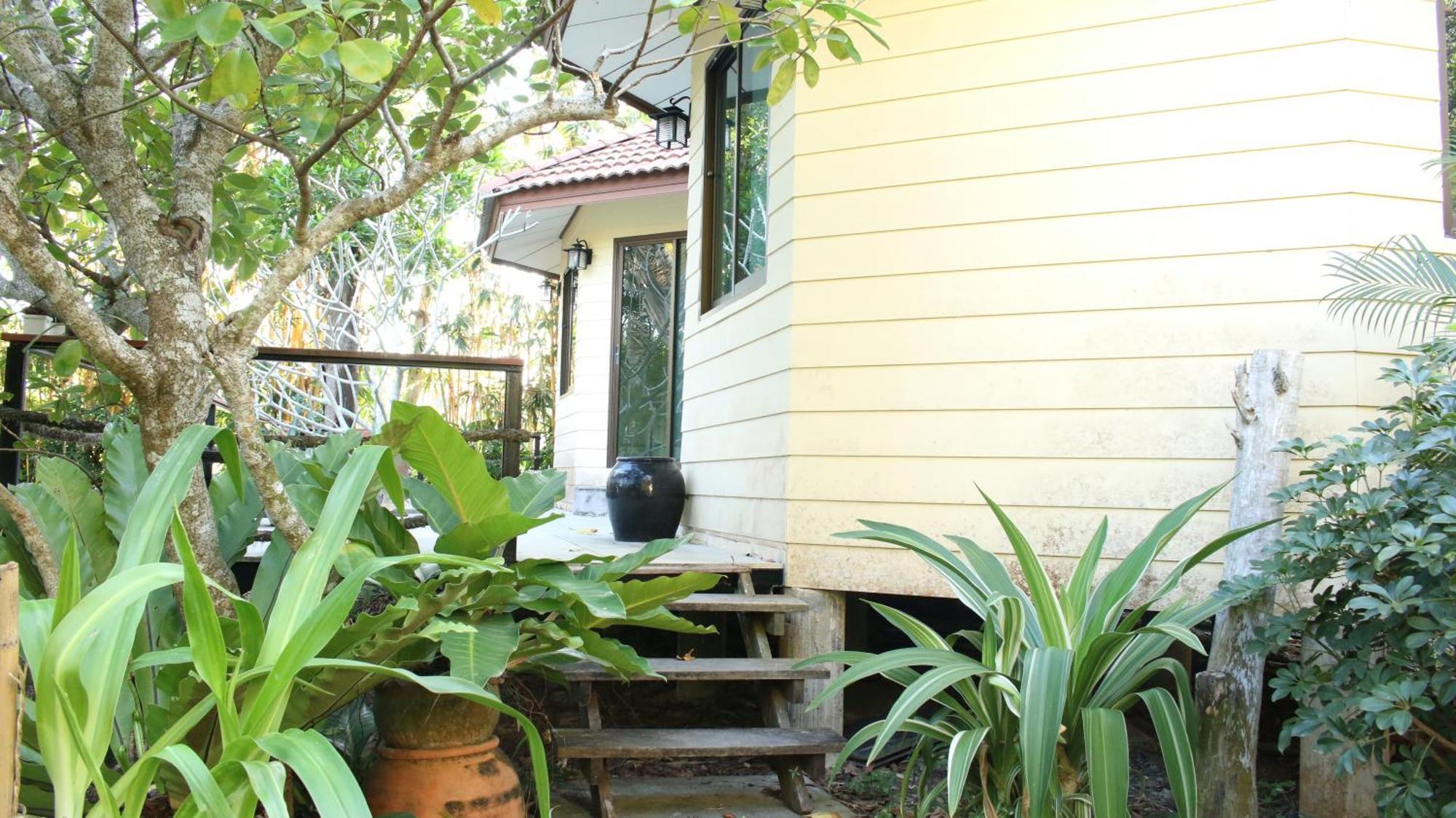 Navari Homestay Rayong Bagian luar foto