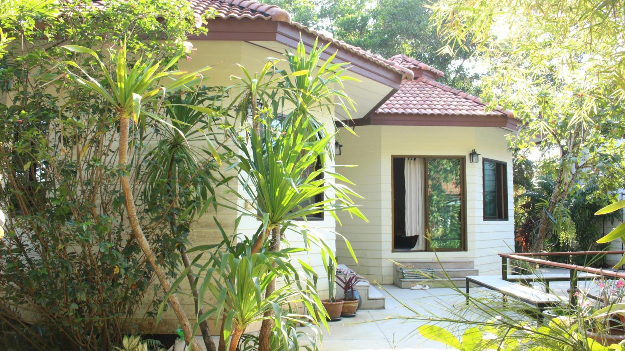 Navari Homestay Rayong Bagian luar foto